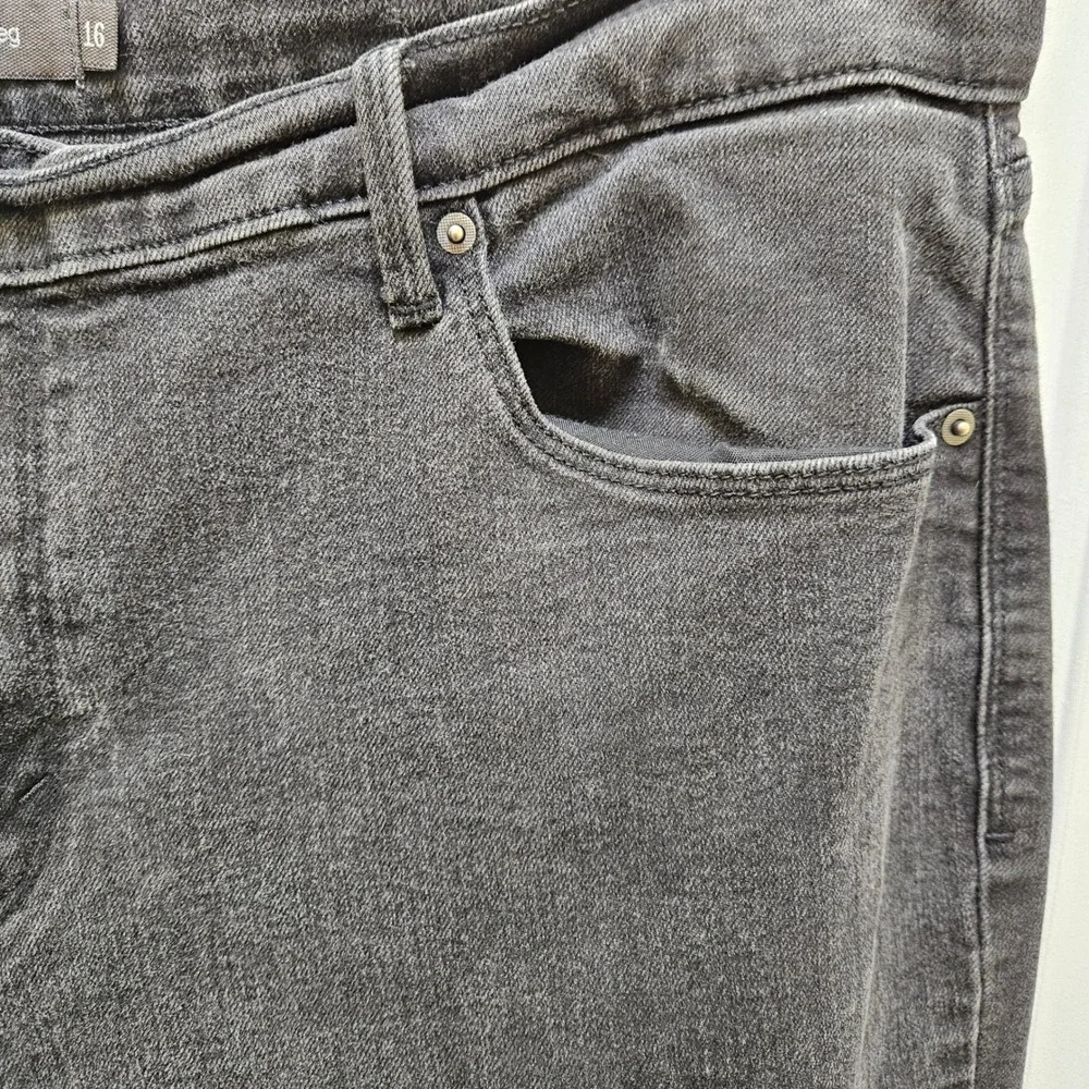 Levis measurements waist